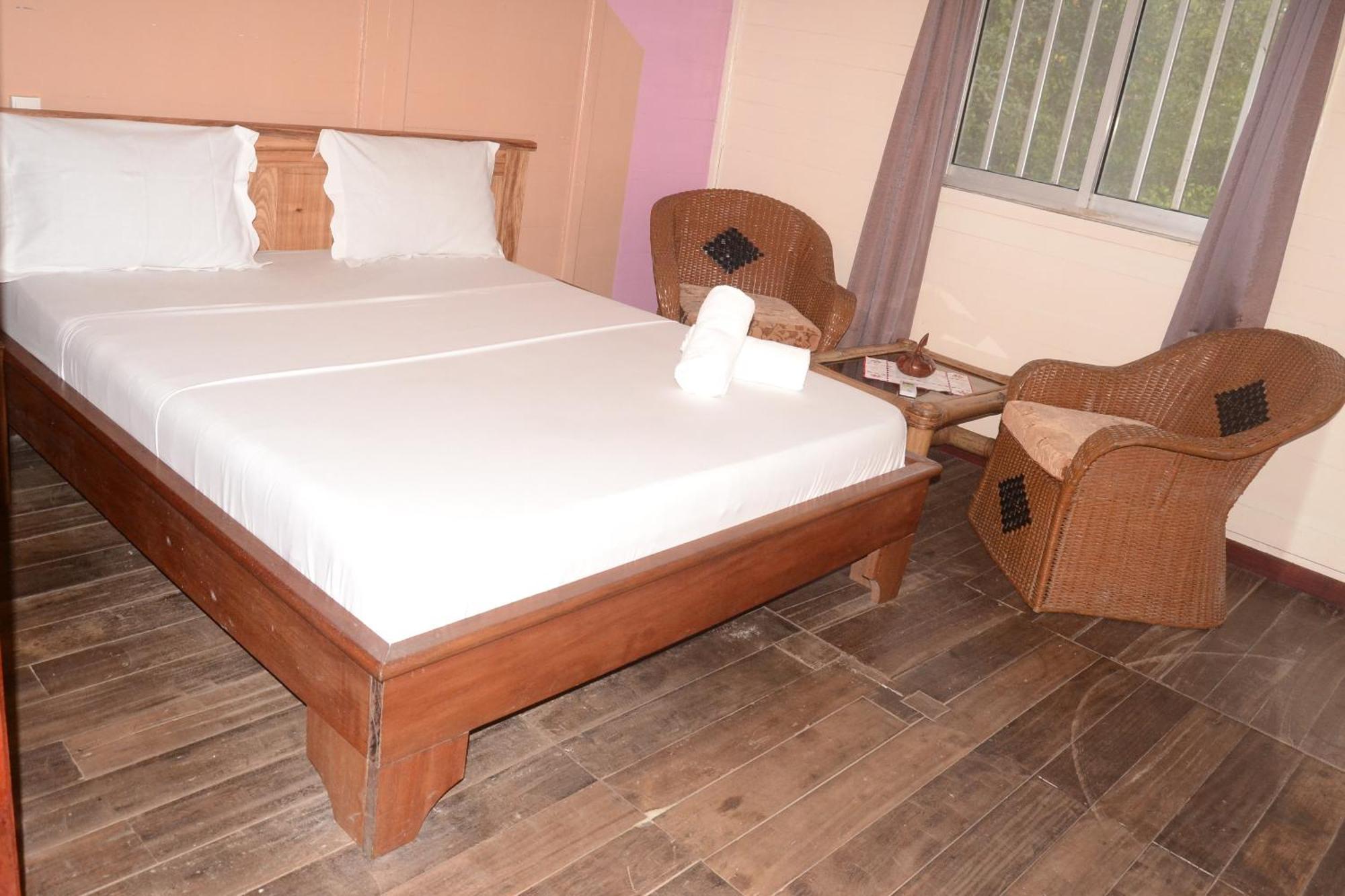 Hotel Restaurant Gites Криби Номер фото